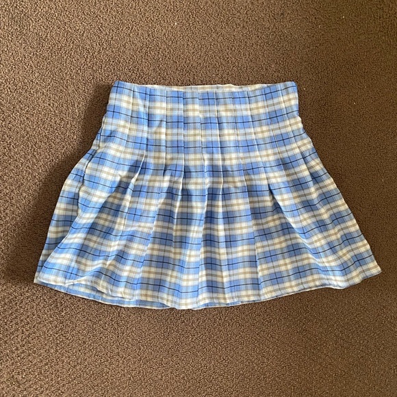 Blue plaid pleated skirt 🤍 - Picture 3 of 3